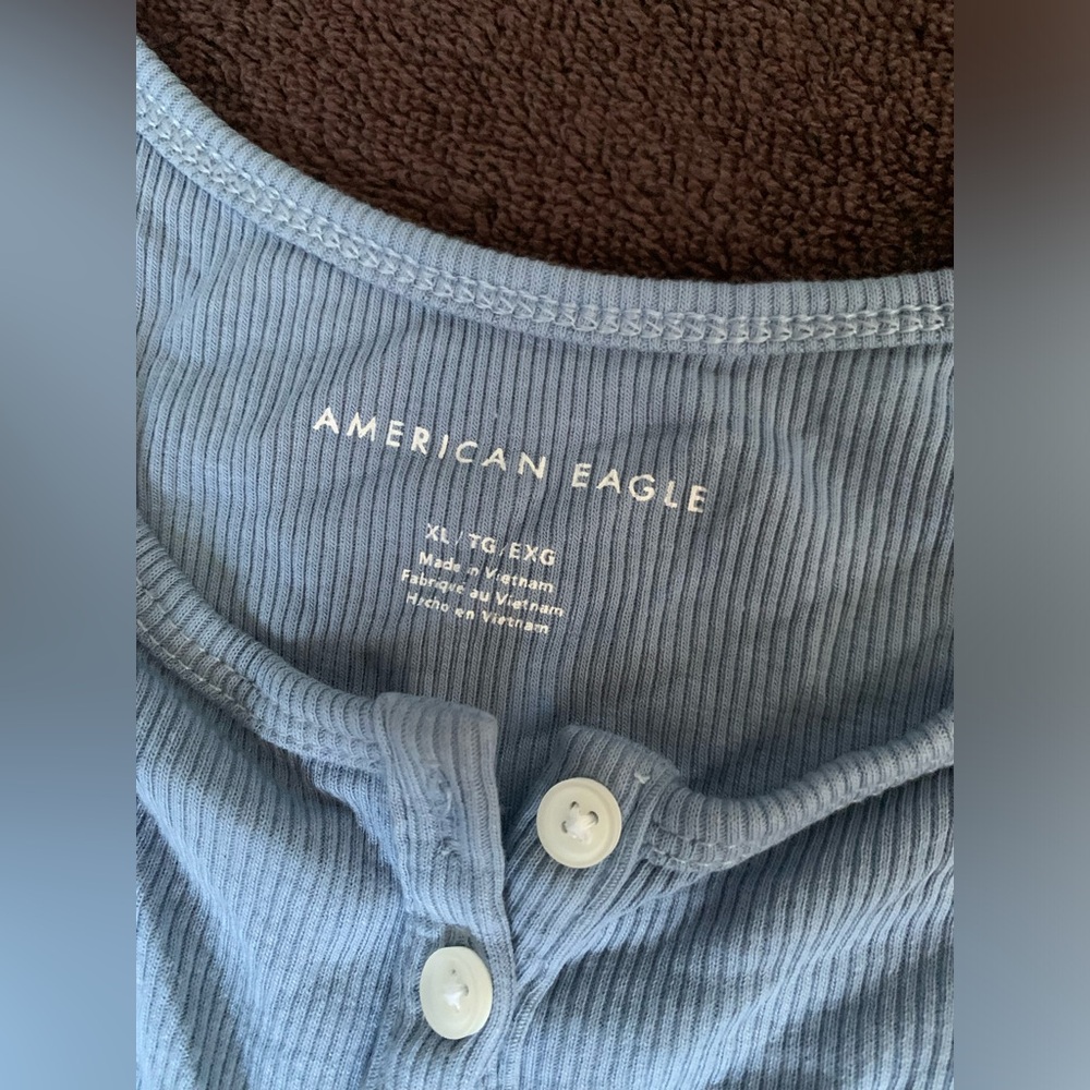 🩵AE Henley Crop Tank Ribbed Blue with Buttons - Size XL - NWOT - Picture 2 of 10